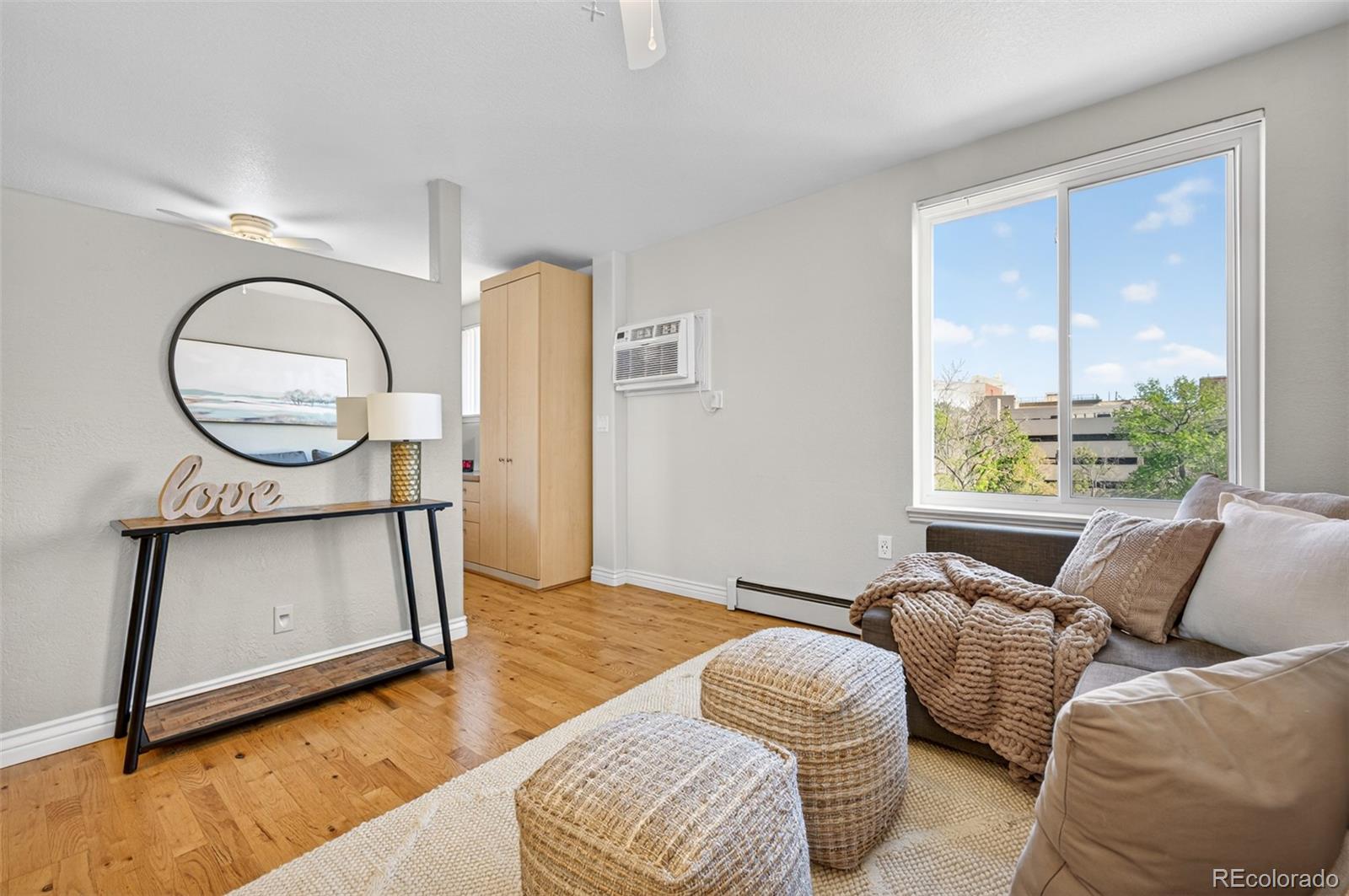 MLS Image #14 for 1833 n williams street,denver, Colorado