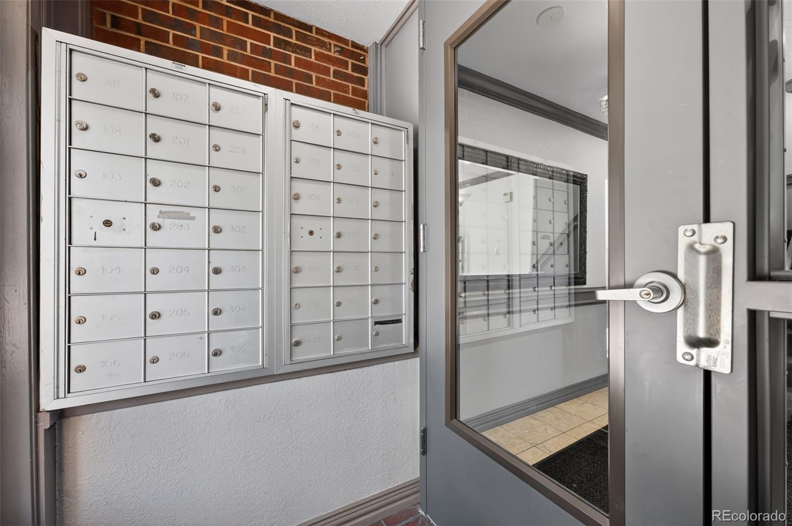 MLS Image #2 for 1833 n williams street,denver, Colorado