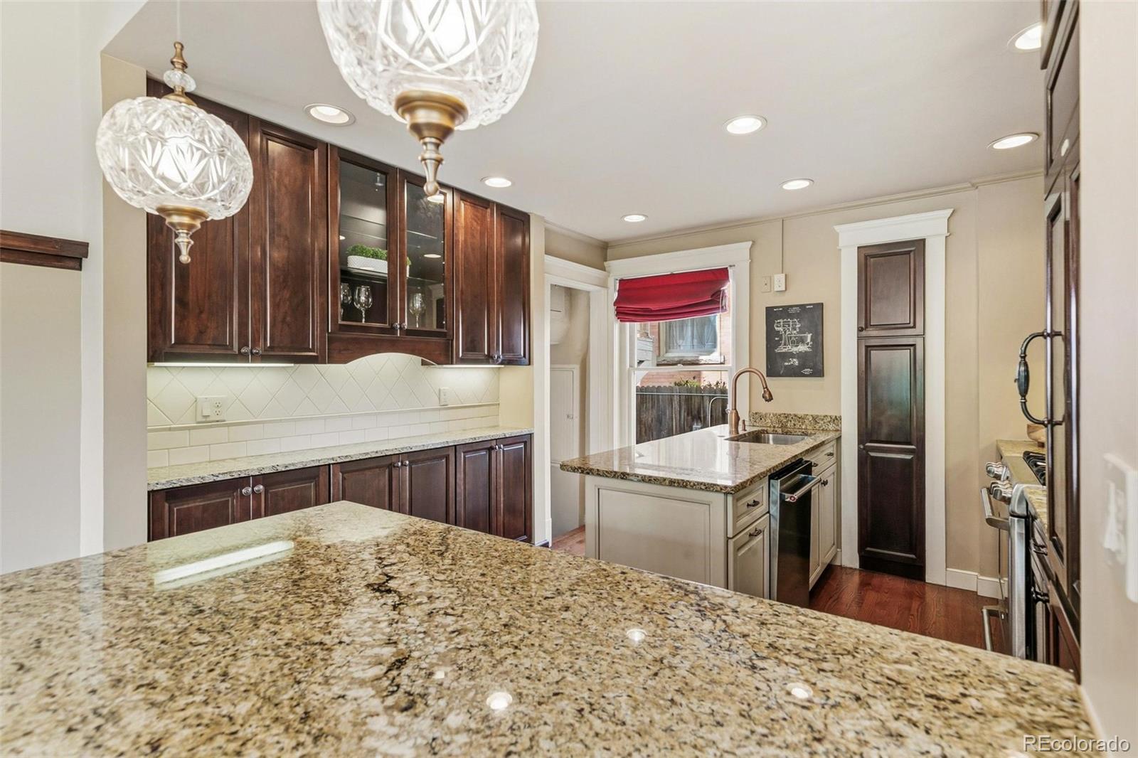 MLS Image #17 for 1401  madison street,denver, Colorado