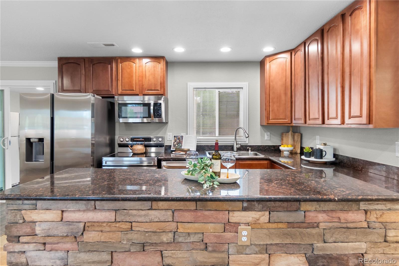 MLS Image #12 for 3056 s grape way,denver, Colorado