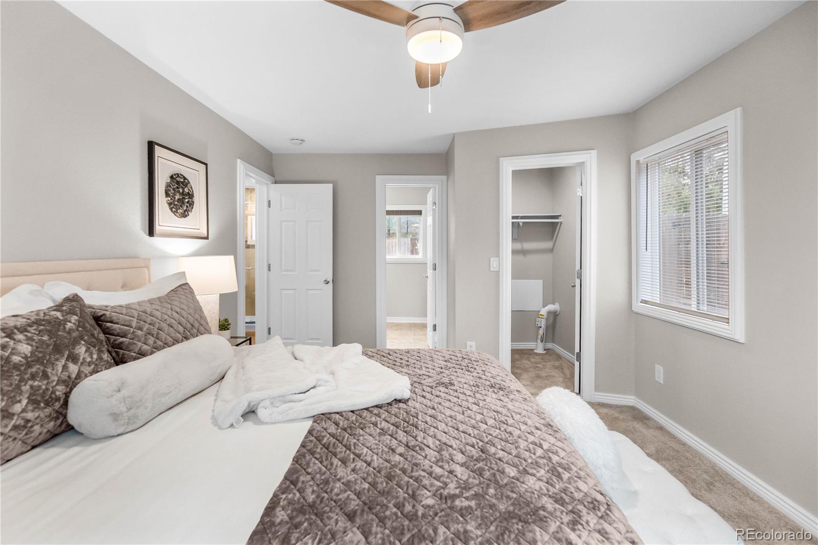 MLS Image #17 for 3056 s grape way,denver, Colorado