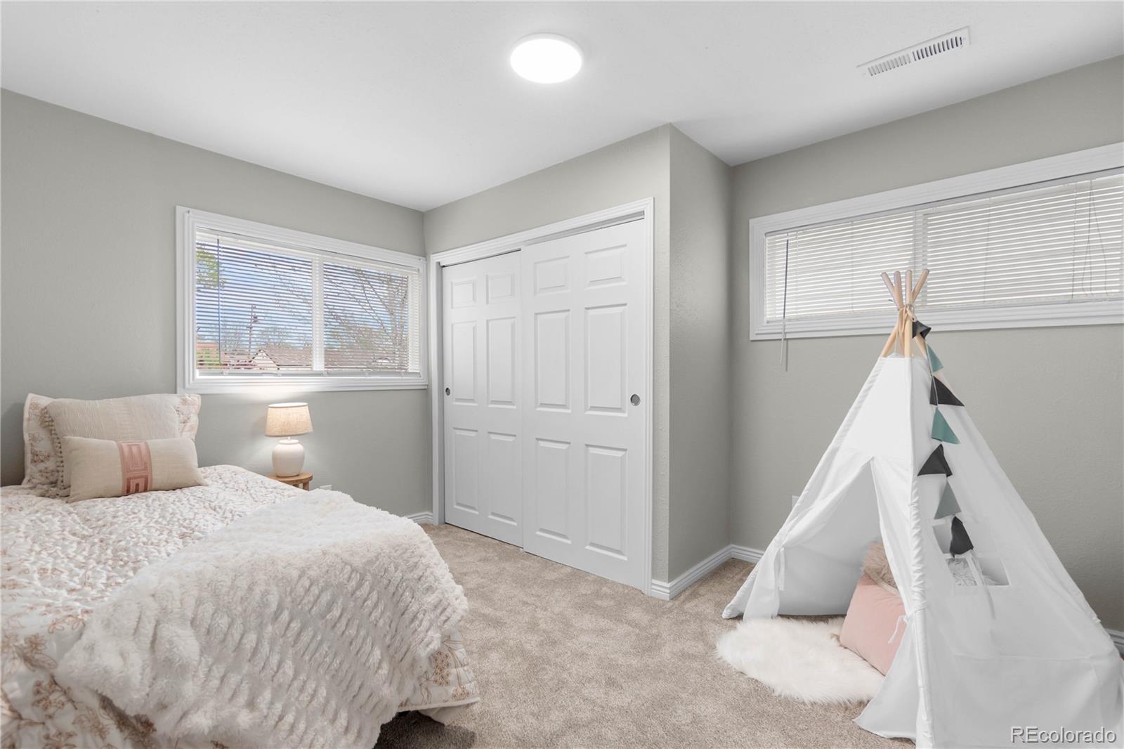 MLS Image #20 for 3056 s grape way,denver, Colorado
