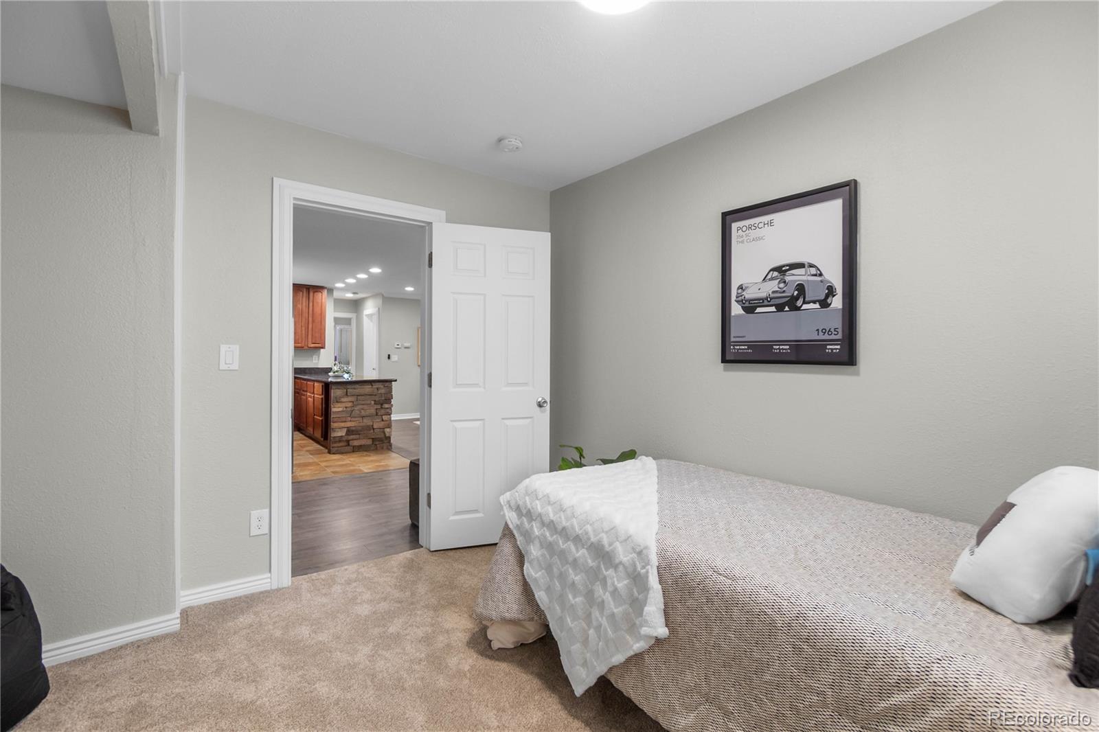 MLS Image #24 for 3056 s grape way,denver, Colorado