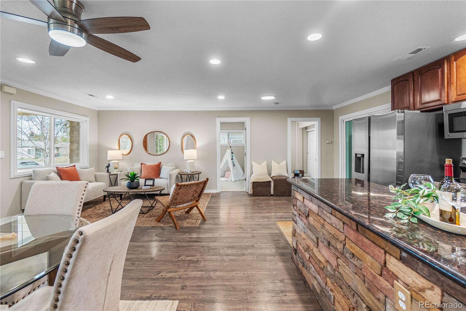 MLS Image #3 for 3056 s grape way,denver, Colorado