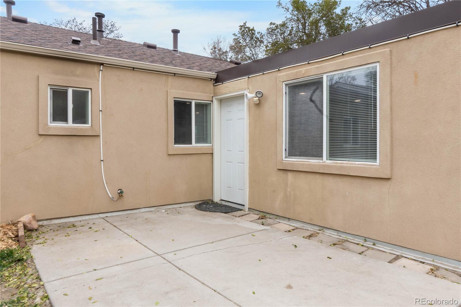 MLS Image #38 for 3056 s grape way,denver, Colorado
