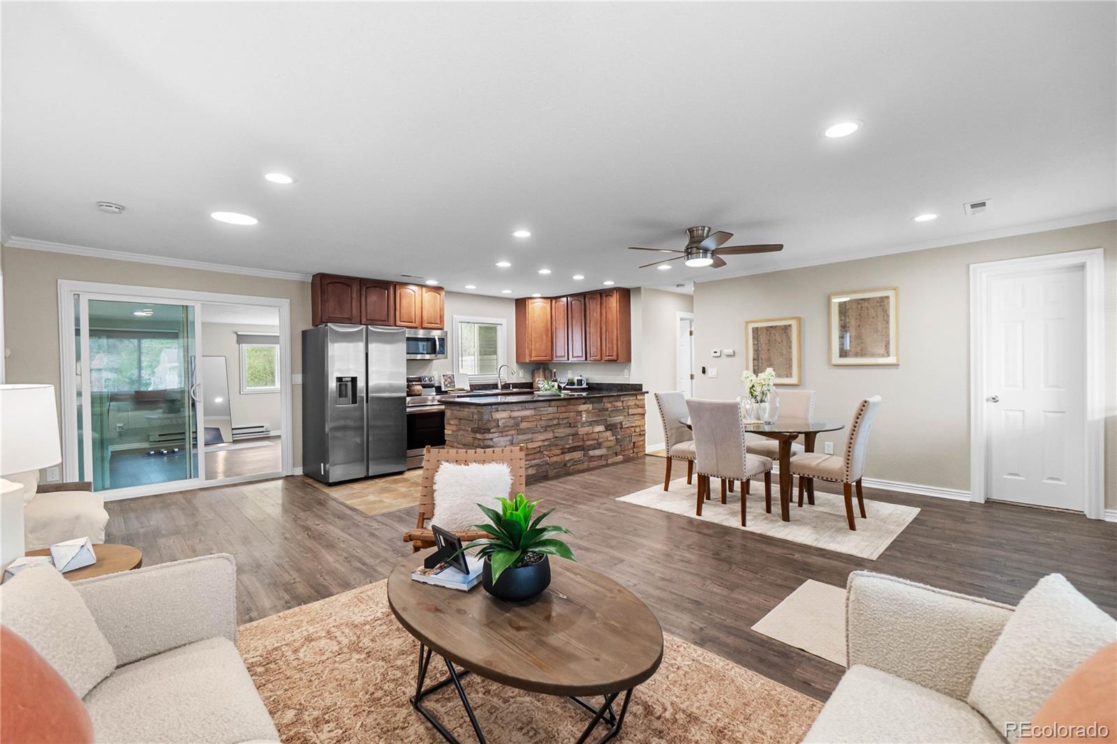 MLS Image #4 for 3056 s grape way,denver, Colorado