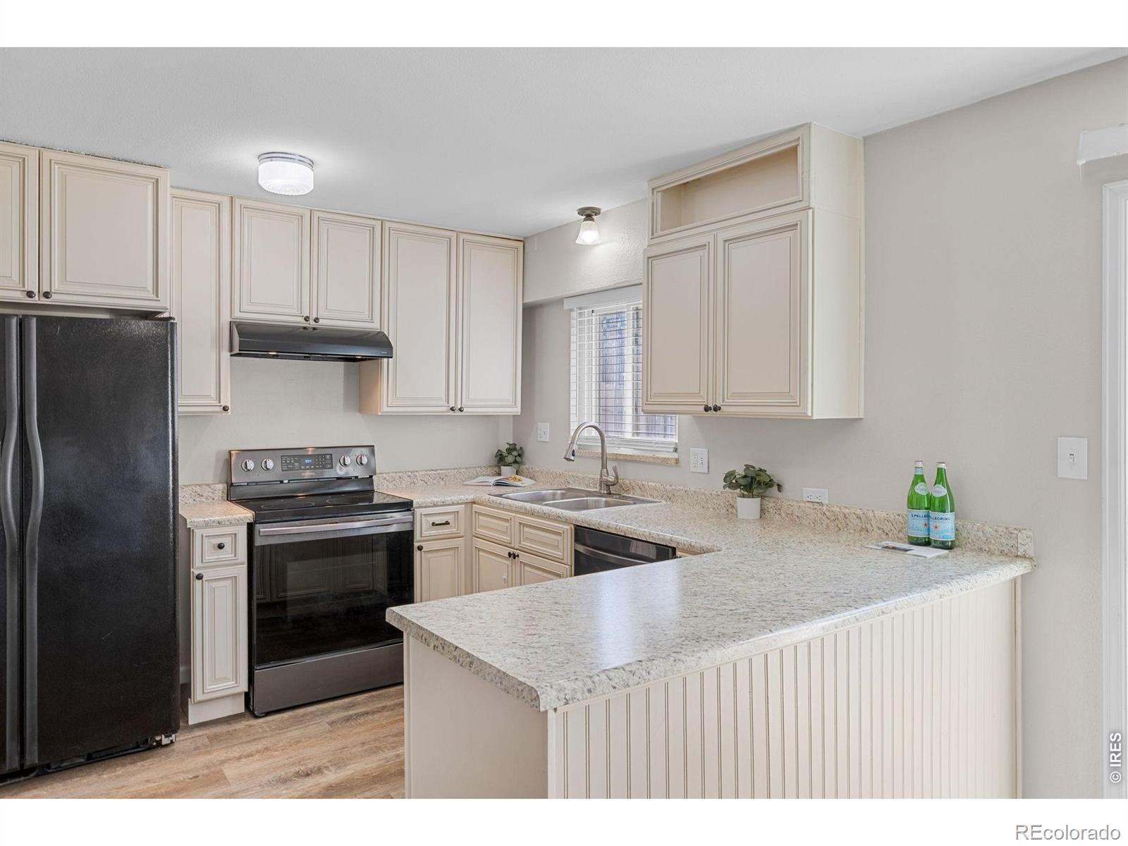 MLS Image #14 for 4621 s lowell boulevard ,denver, Colorado