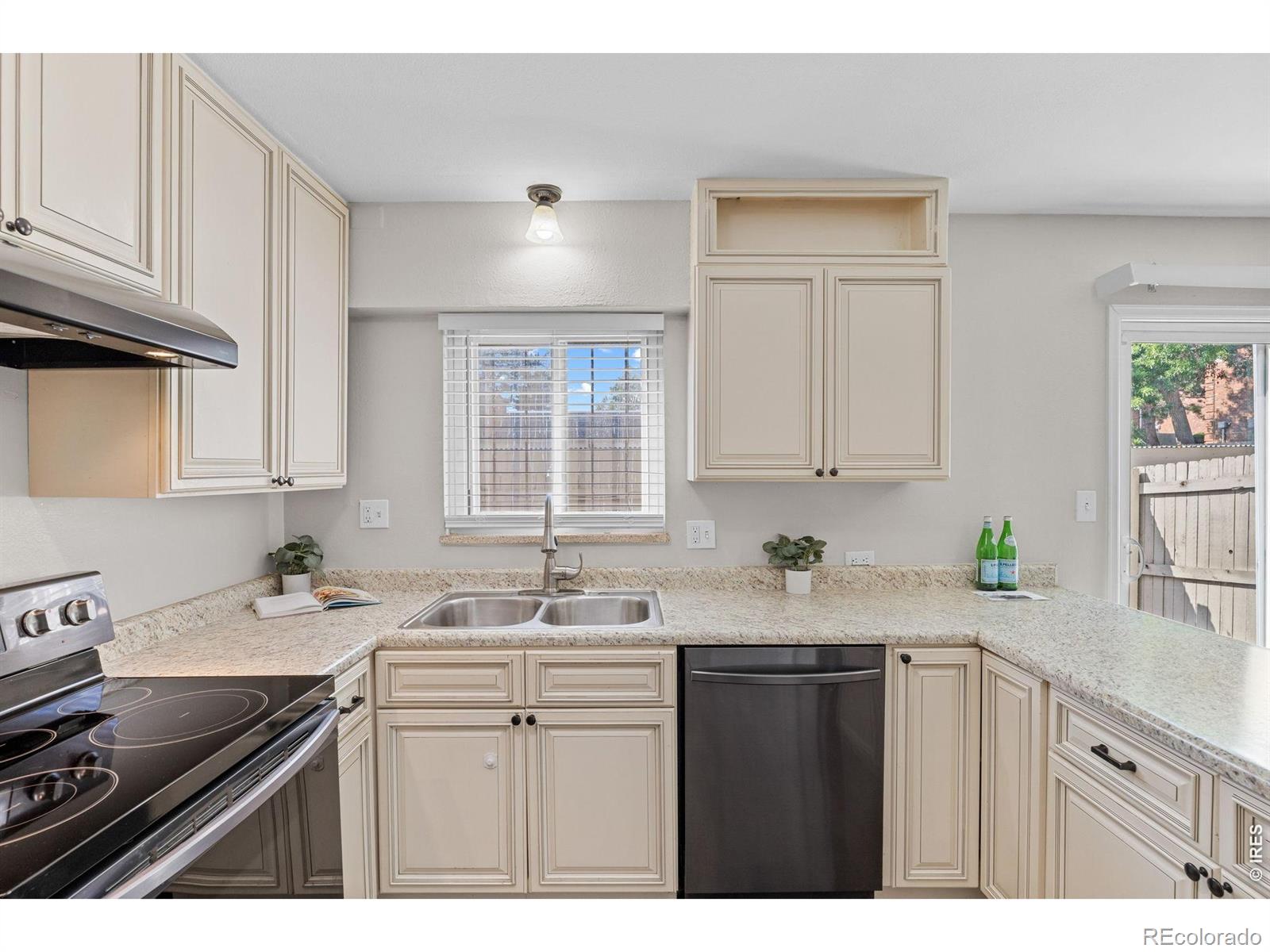 MLS Image #16 for 4621 s lowell boulevard ,denver, Colorado