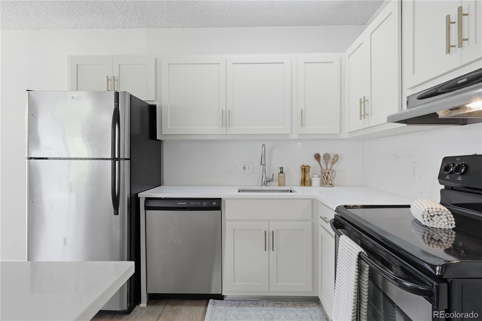 MLS Image #19 for 1365  columbine street street,denver, Colorado