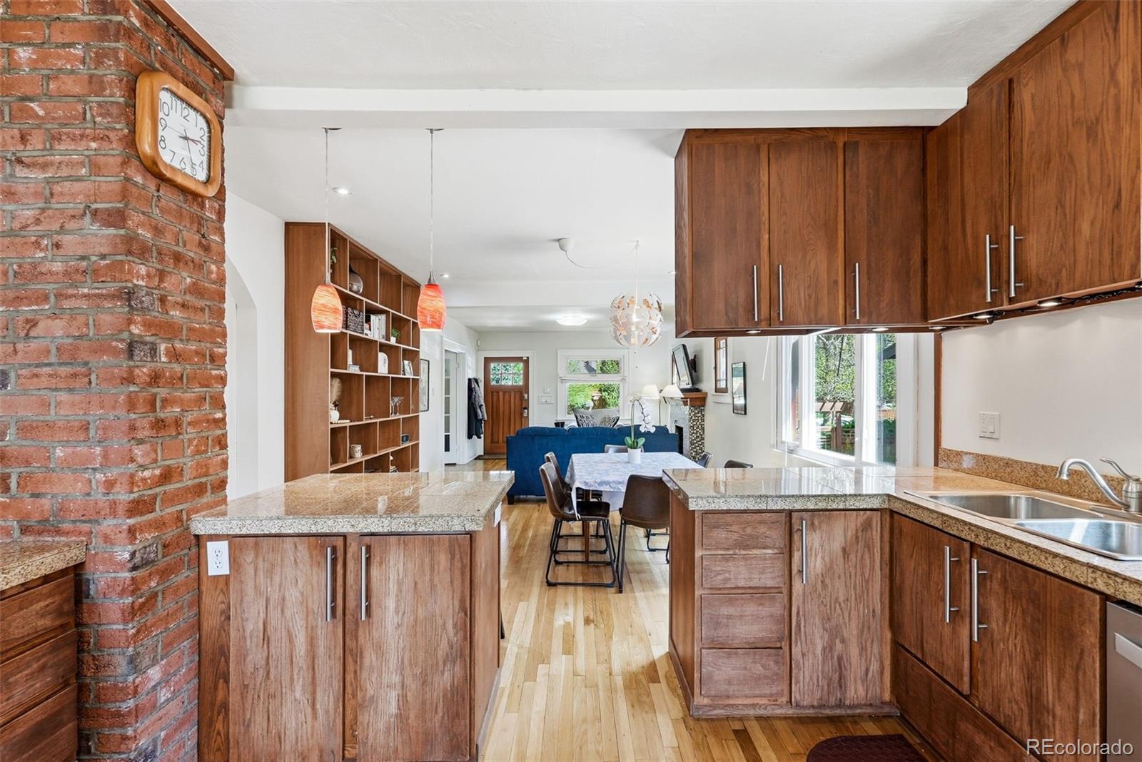 MLS Image #14 for 2391  holly street,denver, Colorado