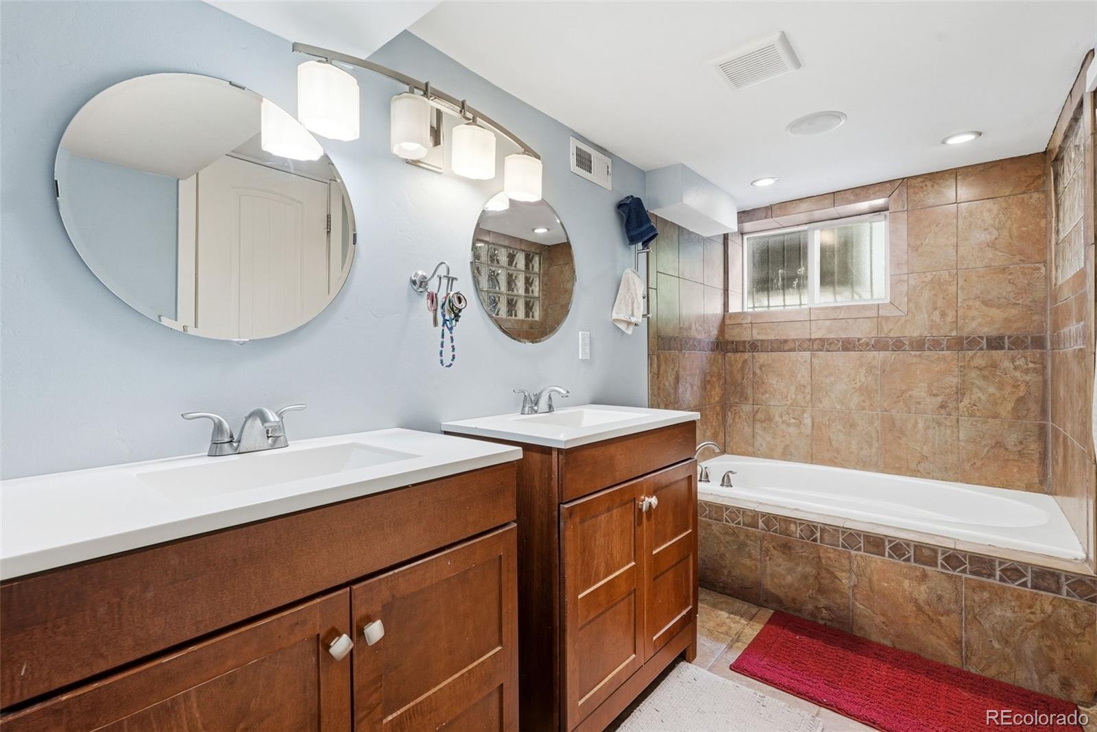 MLS Image #28 for 2391  holly street,denver, Colorado
