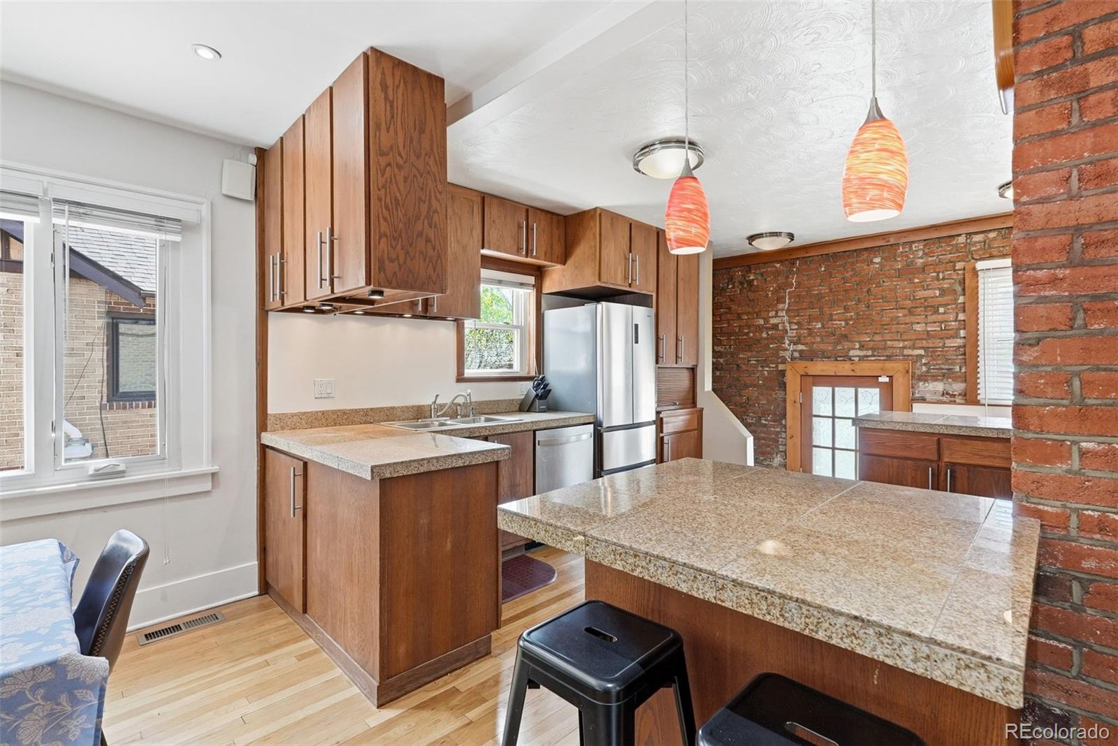 MLS Image #9 for 2391  holly street,denver, Colorado