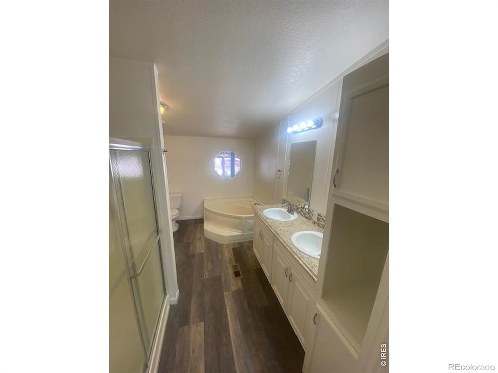 MLS Image #5 for 20175  southgate avenue,la salle, Colorado