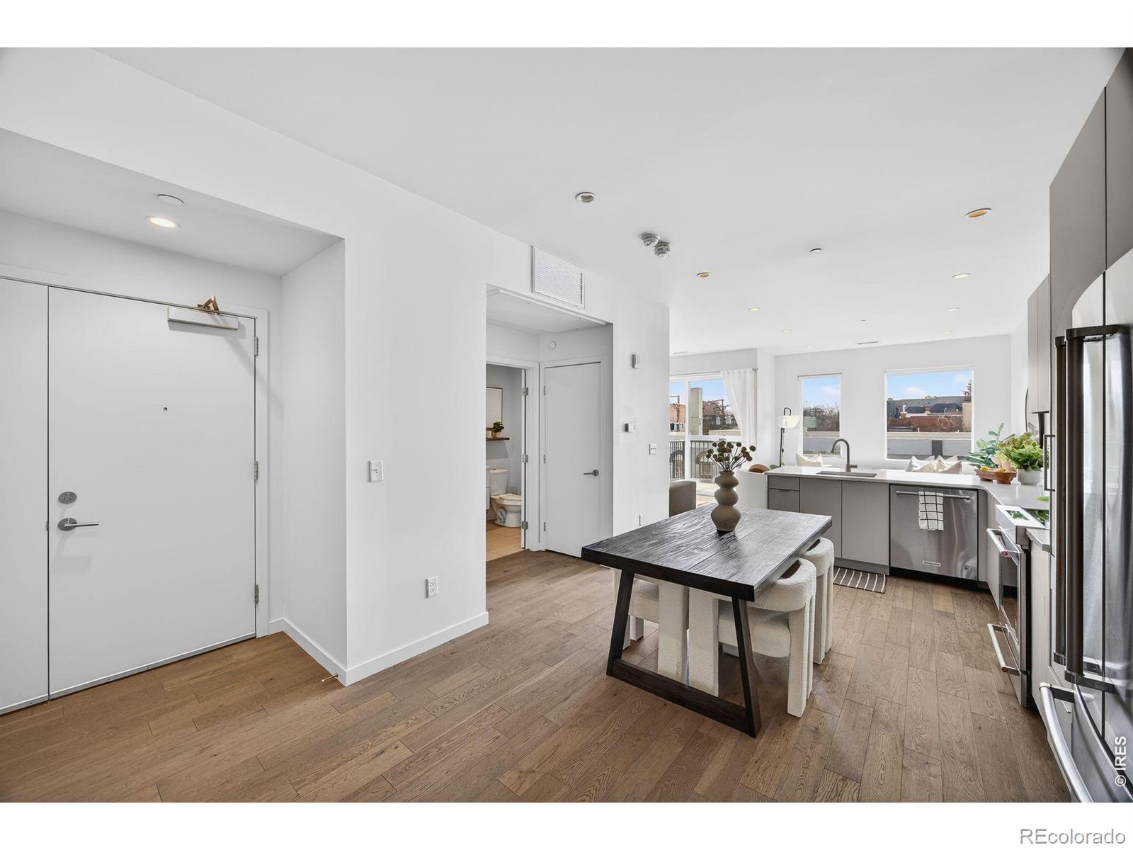 MLS Image #11 for 1300 n ogden street,denver, Colorado