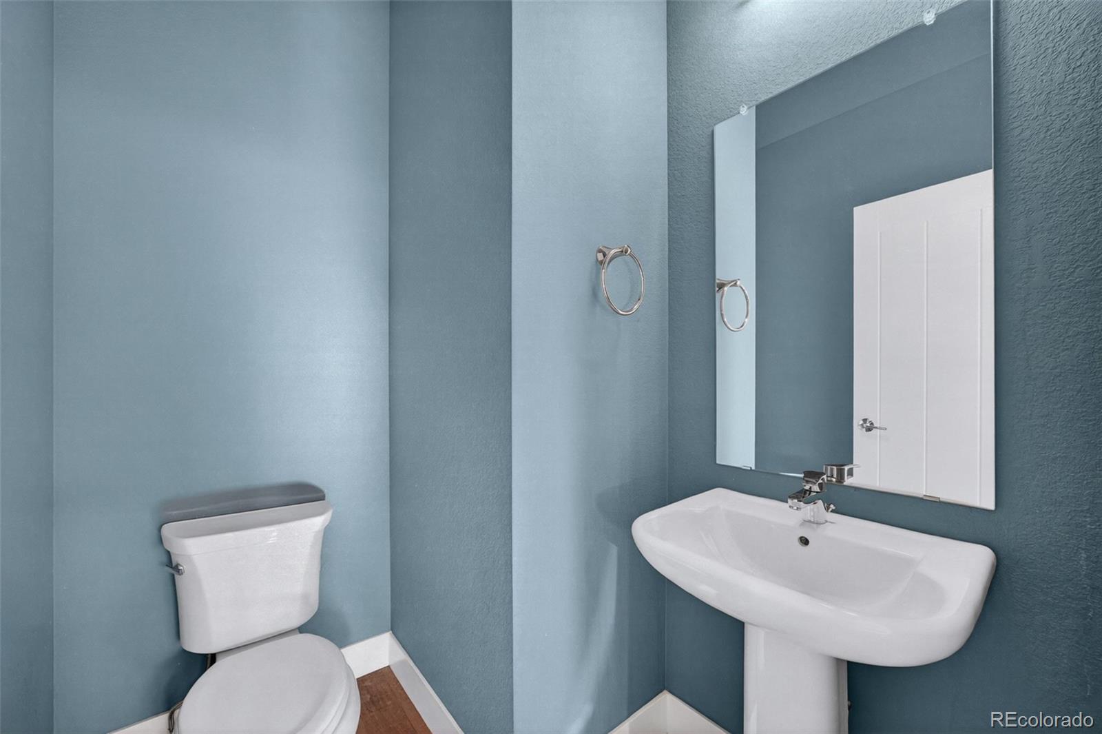 MLS Image #12 for 5540  valentia court,denver, Colorado