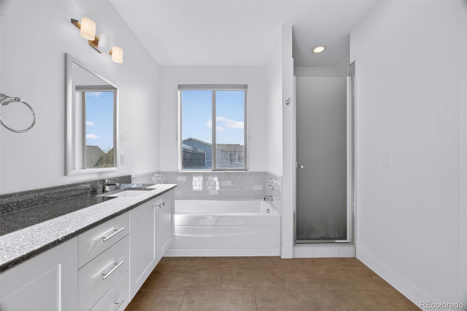 MLS Image #16 for 5540  valentia court,denver, Colorado