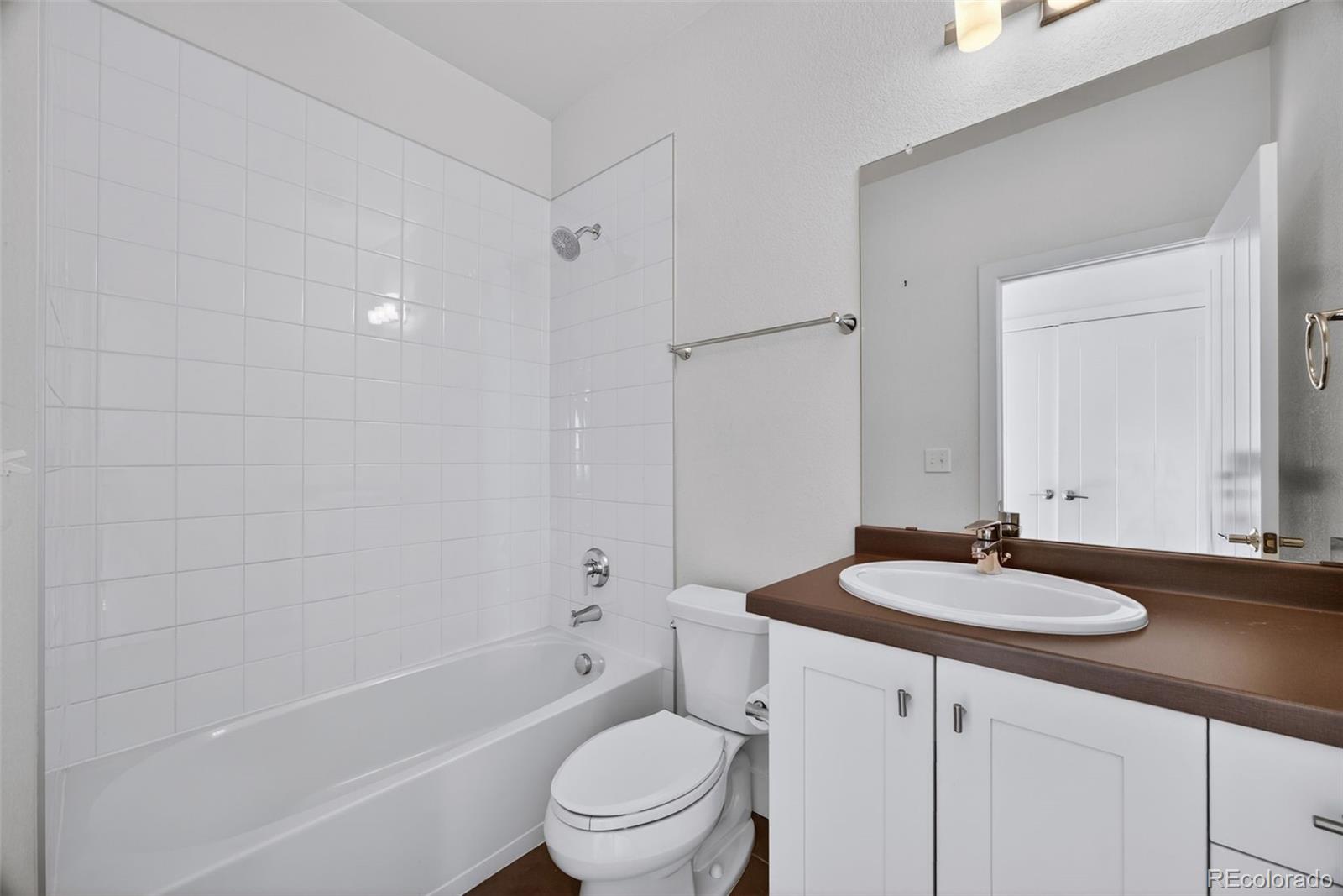 MLS Image #20 for 5540  valentia court,denver, Colorado