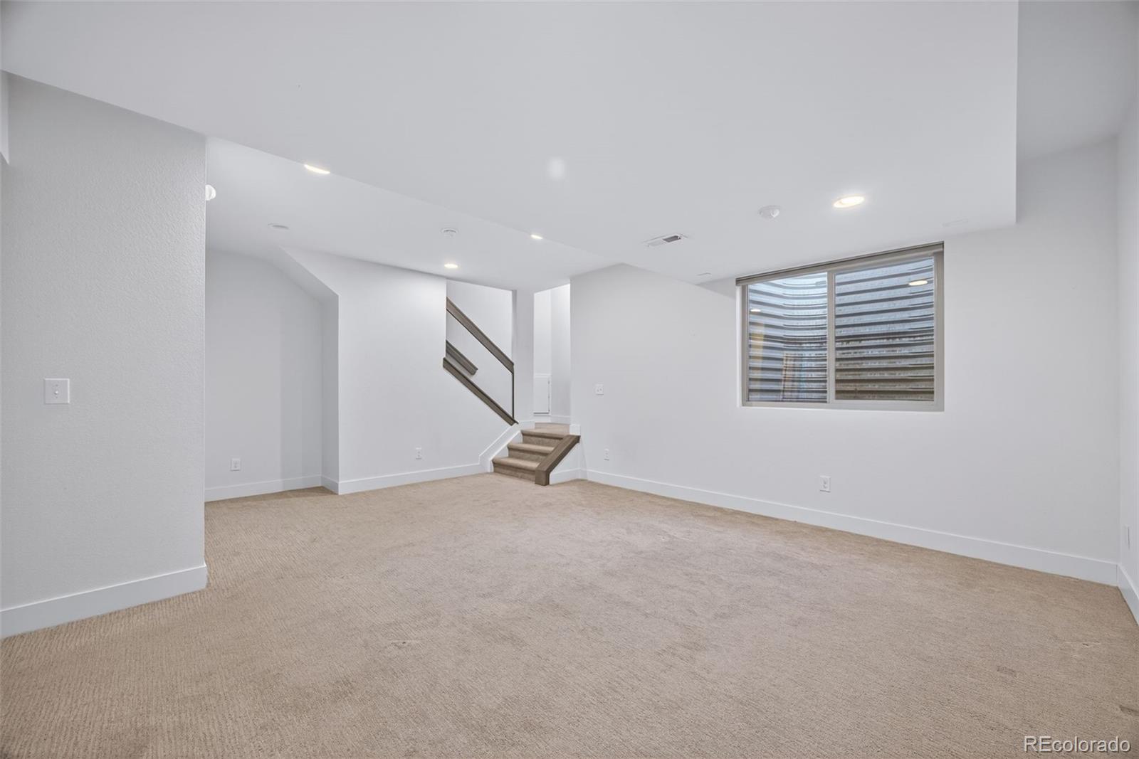 MLS Image #23 for 5540  valentia court,denver, Colorado