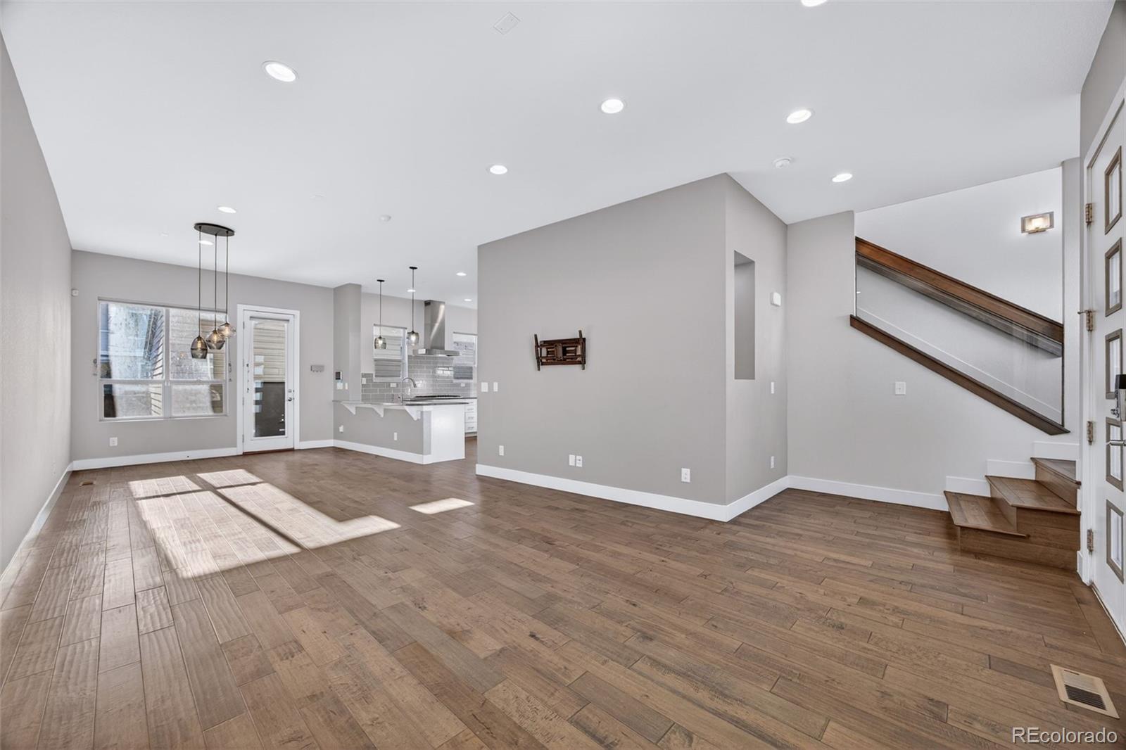MLS Image #3 for 5540  valentia court,denver, Colorado