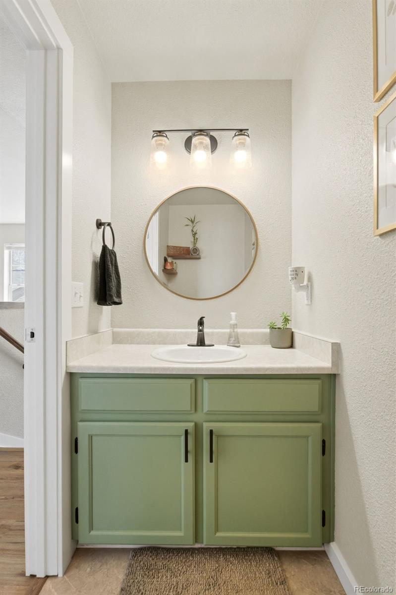 MLS Image #11 for 19083 e 16th avenue,aurora, Colorado