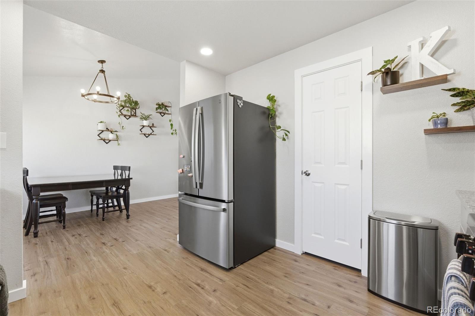 MLS Image #9 for 19083 e 16th avenue,aurora, Colorado