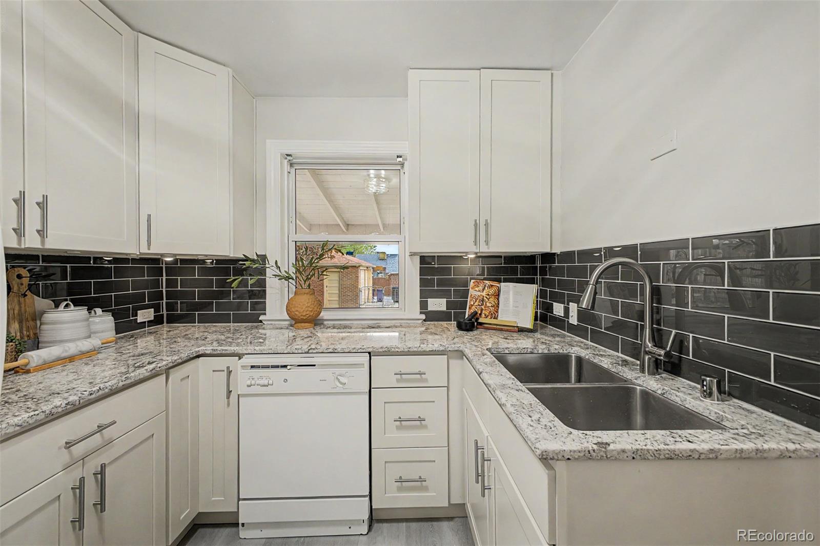 MLS Image #6 for 3030 n raleigh street,denver, Colorado