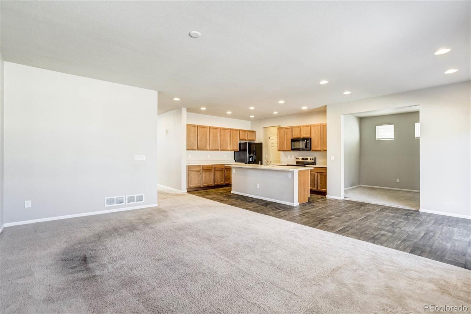 MLS Image #11 for 4709  helena street,denver, Colorado
