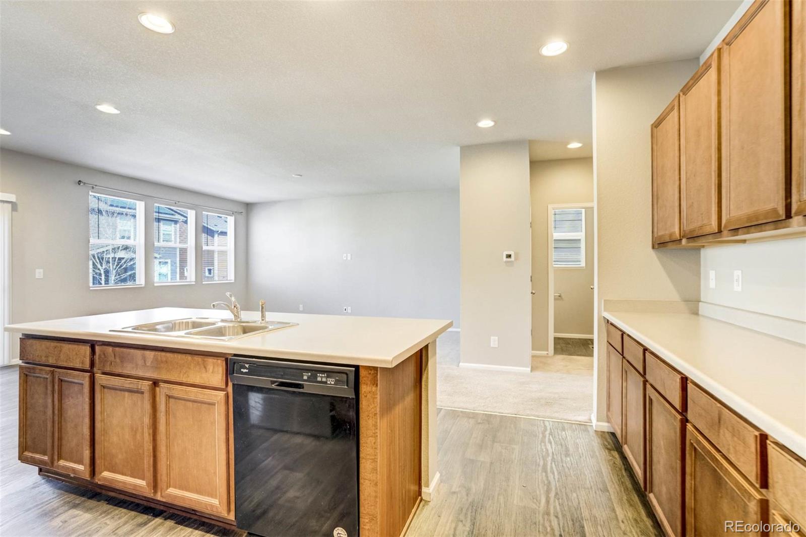 MLS Image #15 for 4709  helena street,denver, Colorado