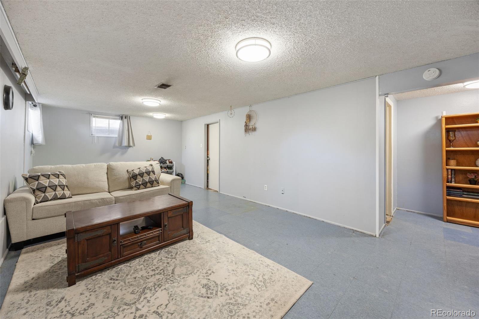 MLS Image #16 for 8671  richard road,denver, Colorado