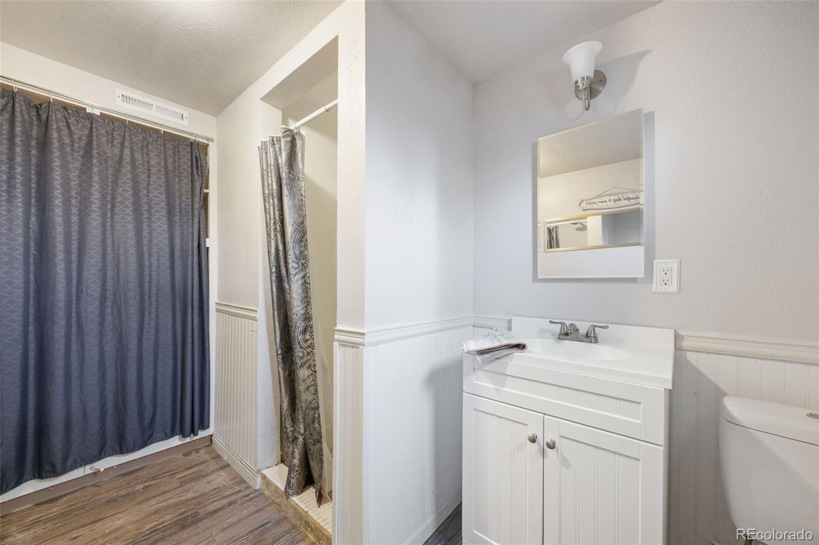 MLS Image #18 for 8671  richard road,denver, Colorado