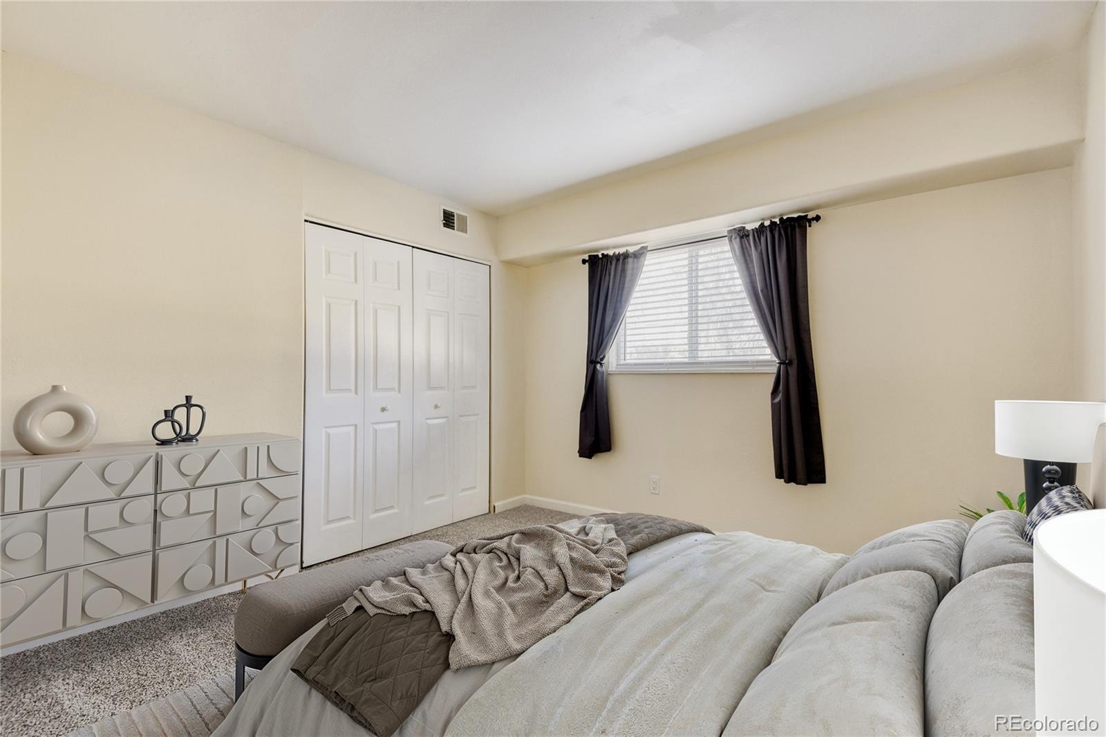 MLS Image #14 for 140 e highline circle,centennial, Colorado