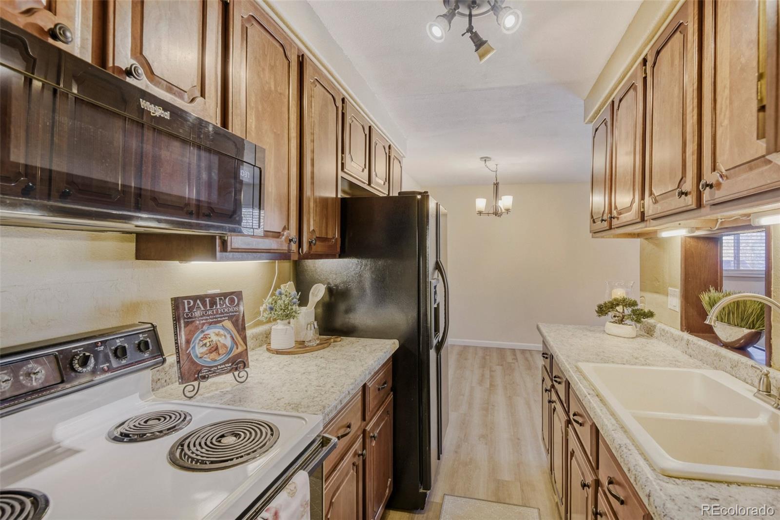 MLS Image #2 for 140 e highline circle,centennial, Colorado