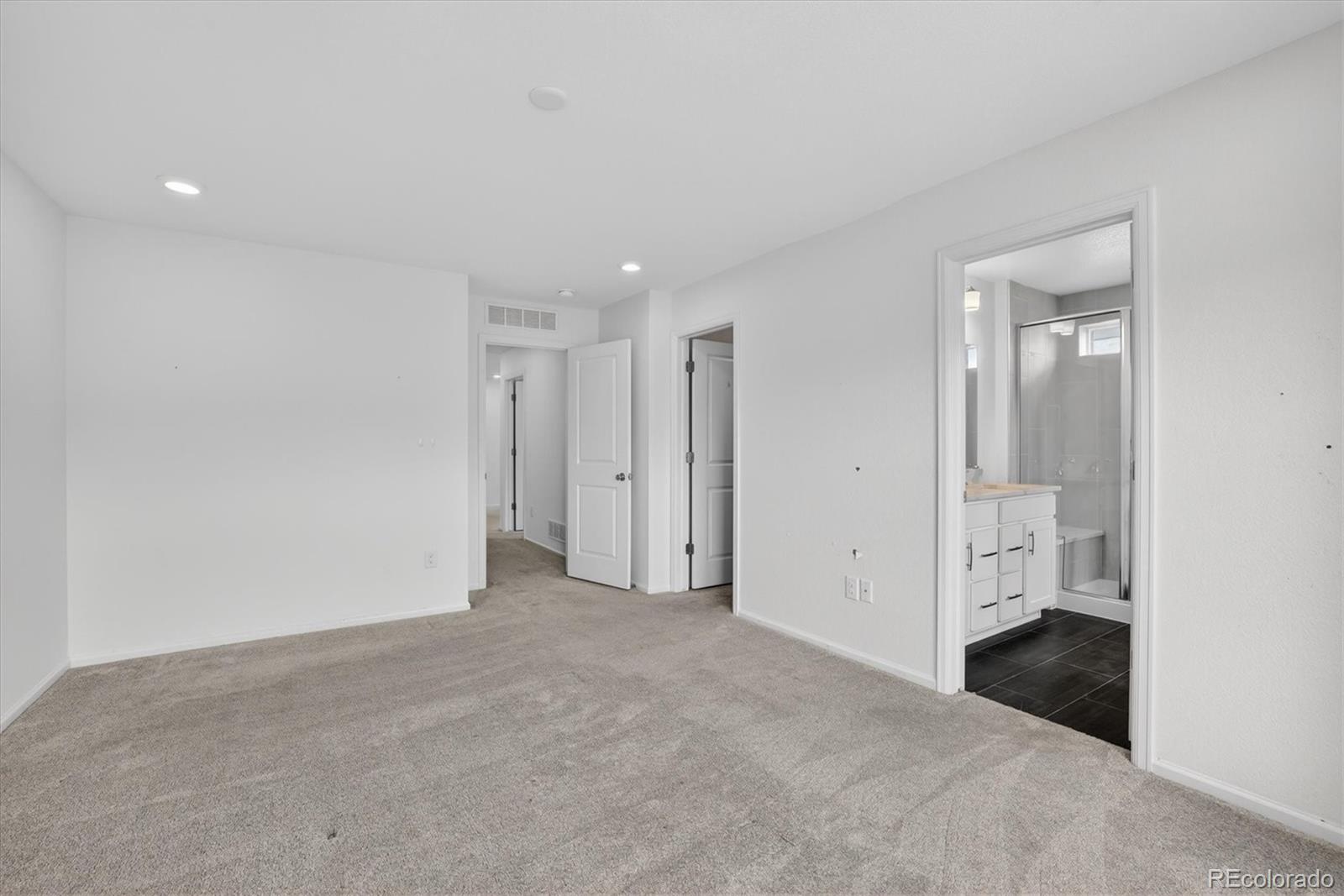 MLS Image #15 for 21233 e 63rd drive,aurora, Colorado