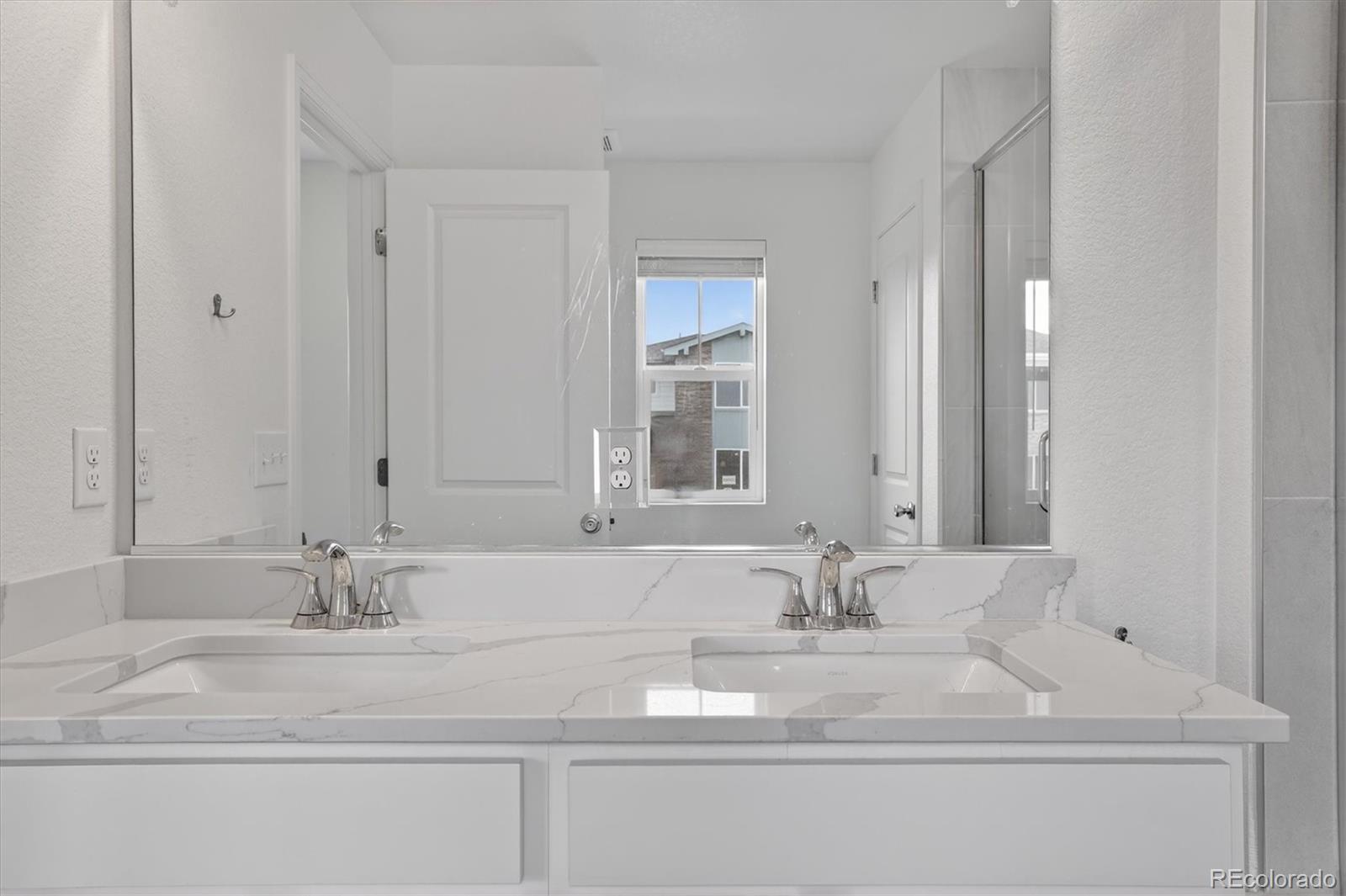 MLS Image #18 for 21233 e 63rd drive,aurora, Colorado