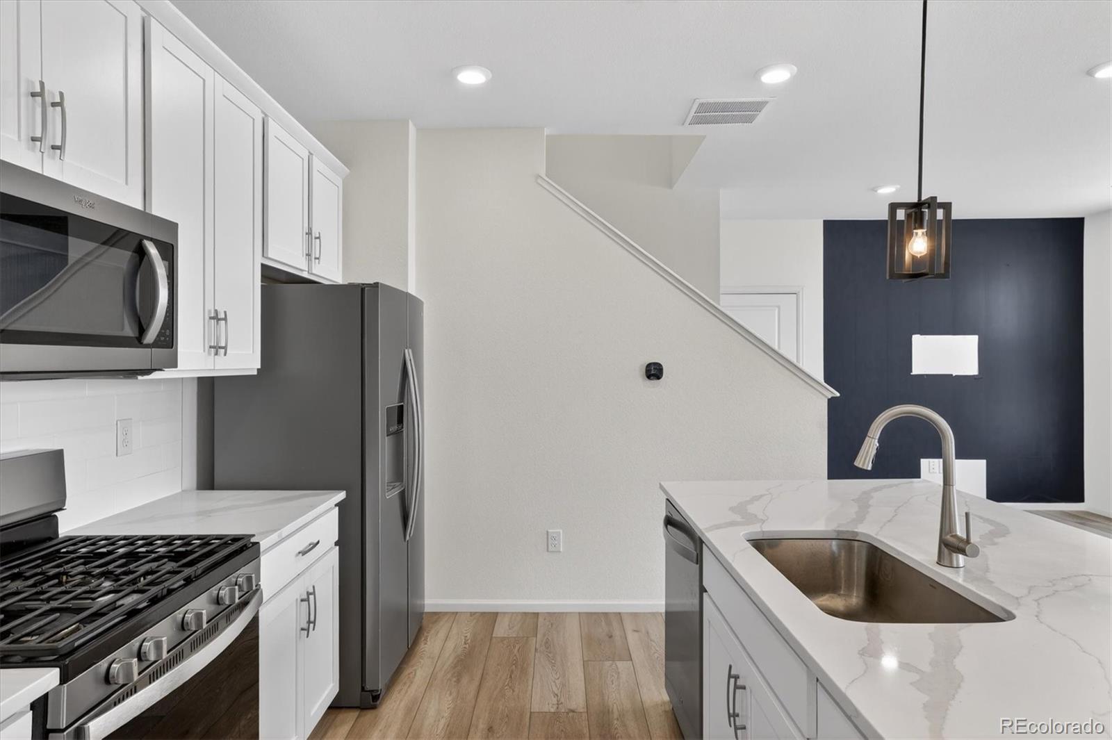 MLS Image #6 for 21233 e 63rd drive,aurora, Colorado