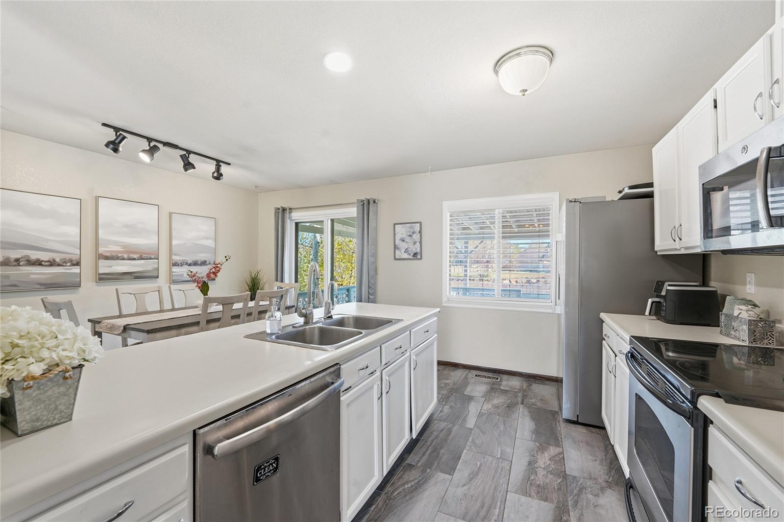 MLS Image #10 for 21642 e alamo place,centennial, Colorado