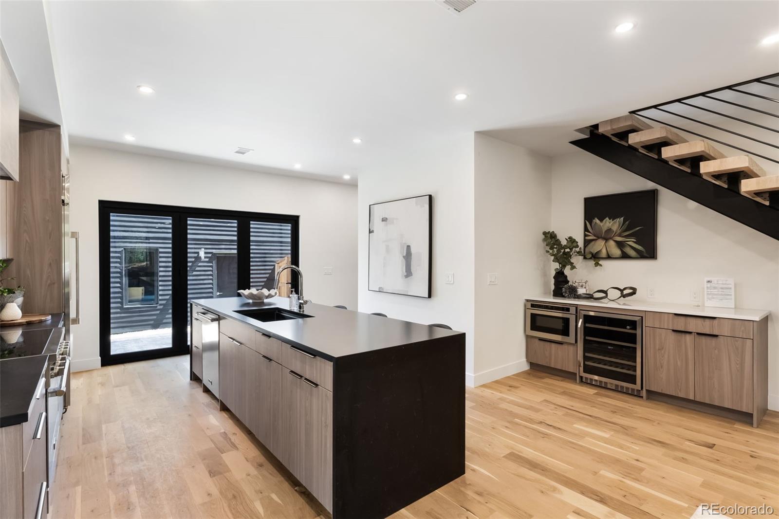 MLS Image #10 for 1446  stuart street,denver, Colorado