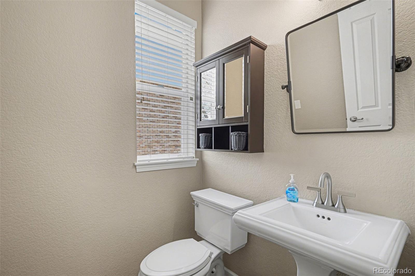 MLS Image #16 for 24871 e ontario drive,aurora, Colorado