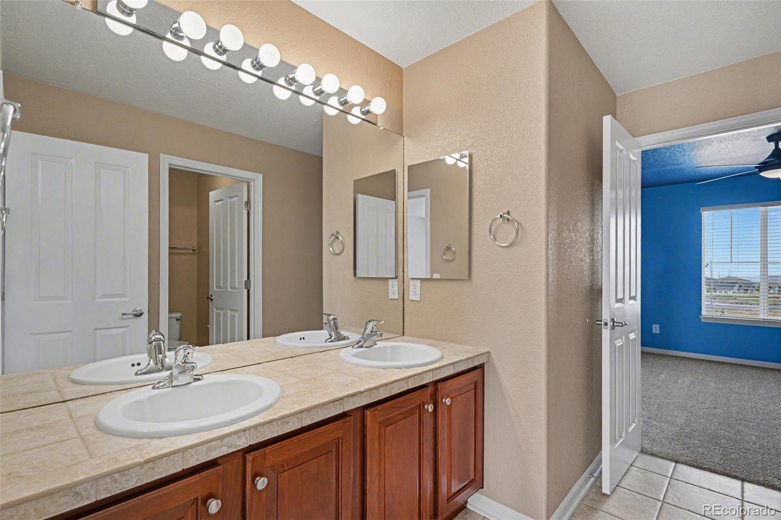 MLS Image #31 for 24871 e ontario drive,aurora, Colorado
