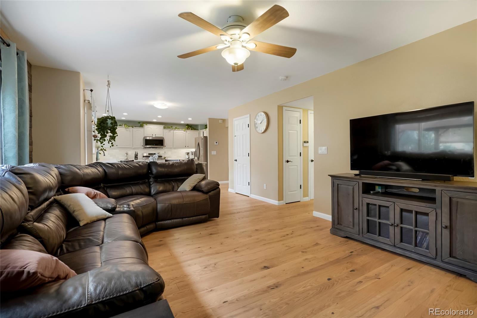 MLS Image #11 for 6090 s yampa street,aurora, Colorado