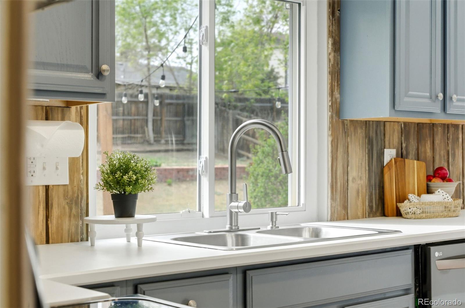 MLS Image #10 for 3877 s hannibal street,aurora, Colorado