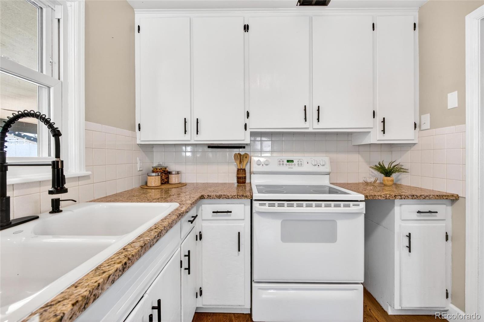 MLS Image #10 for 2518 w 8th street,greeley, Colorado