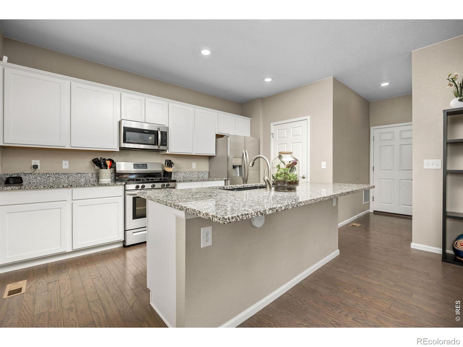 MLS Image #12 for 5400  silverleaf avenue,firestone, Colorado