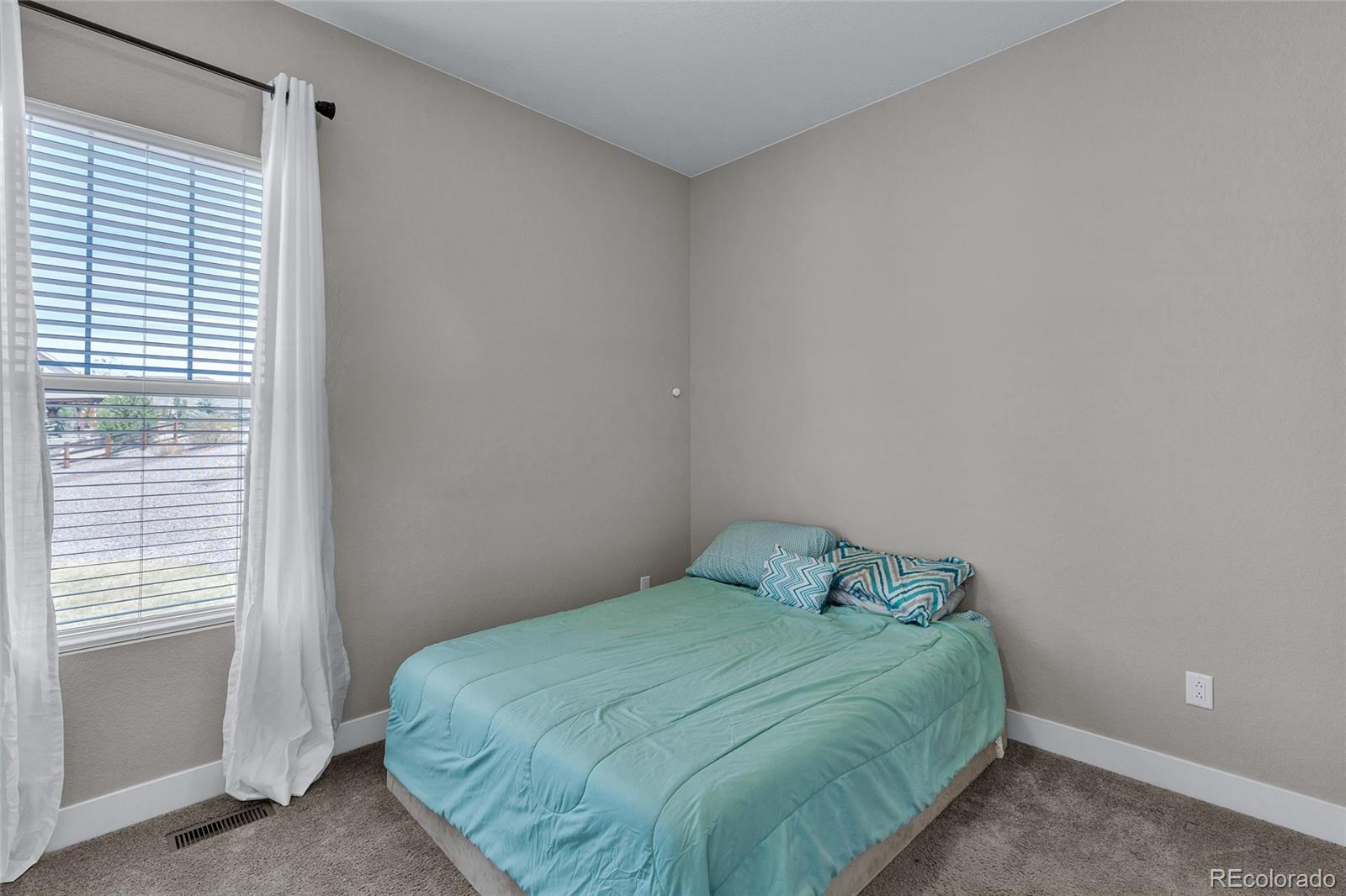 MLS Image #22 for 7930 s flat rock way,aurora, Colorado
