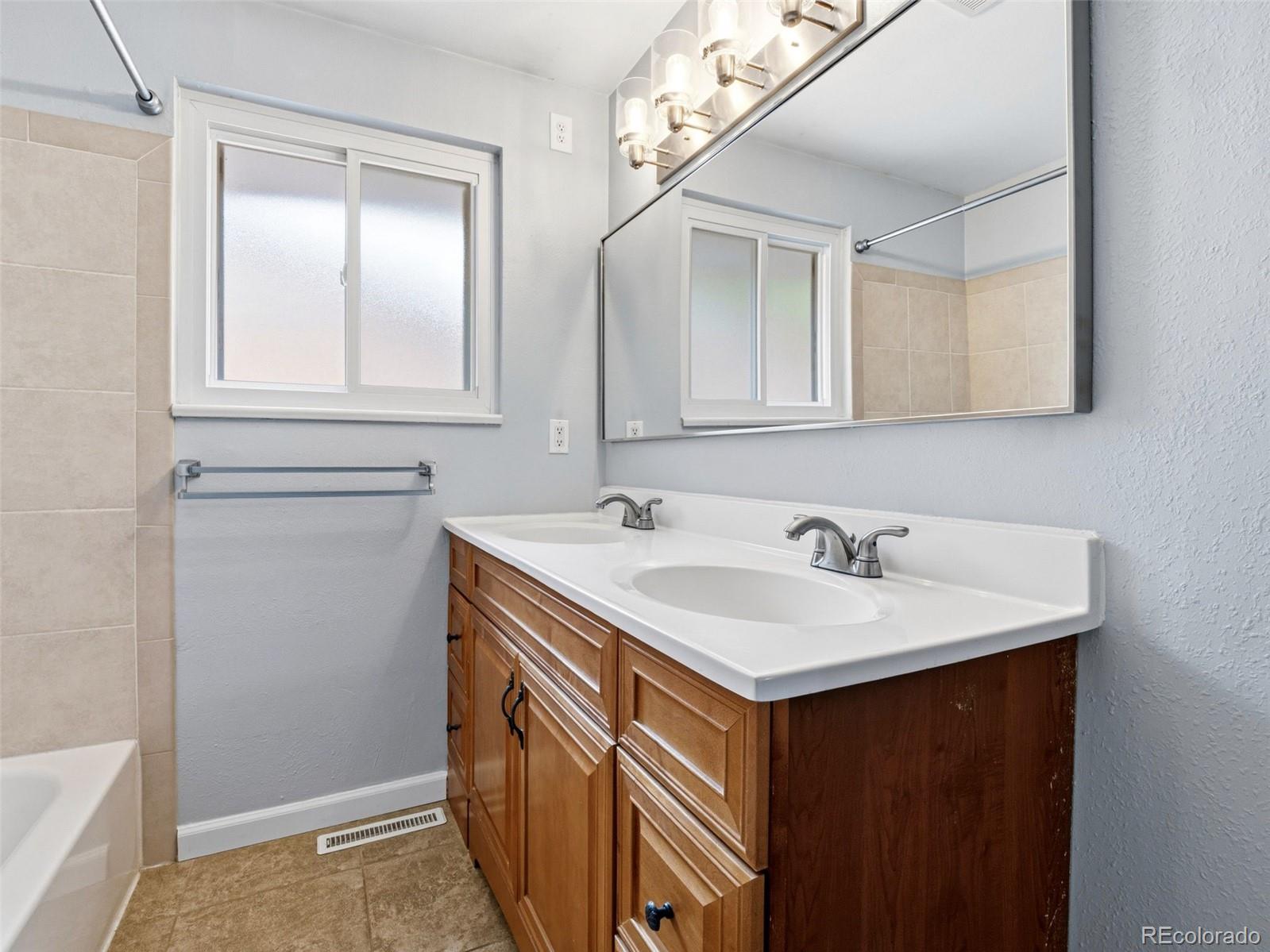 MLS Image #22 for 8928 w 65th avenue,arvada, Colorado