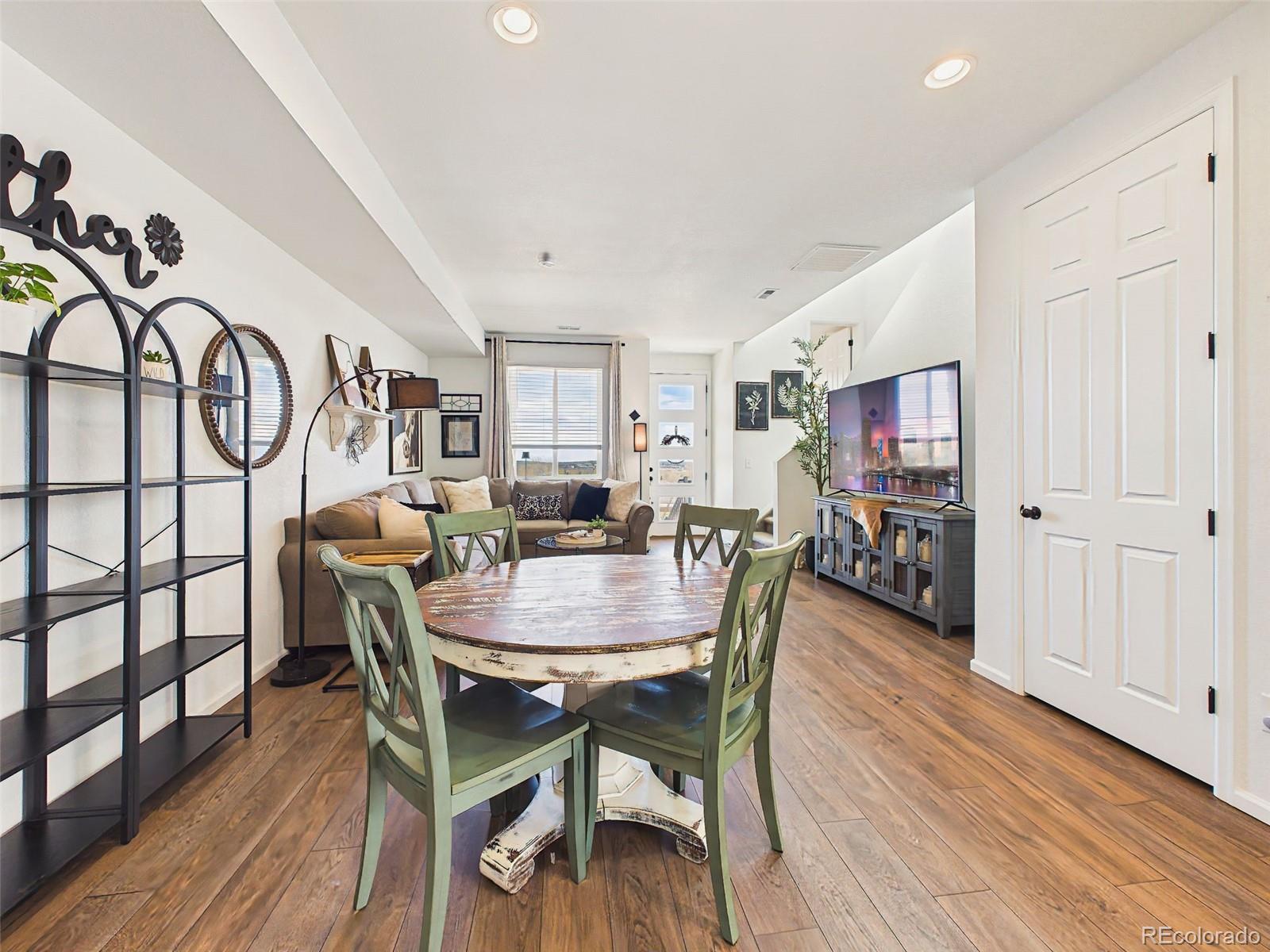MLS Image #11 for 5047  baseline view,colorado springs, Colorado