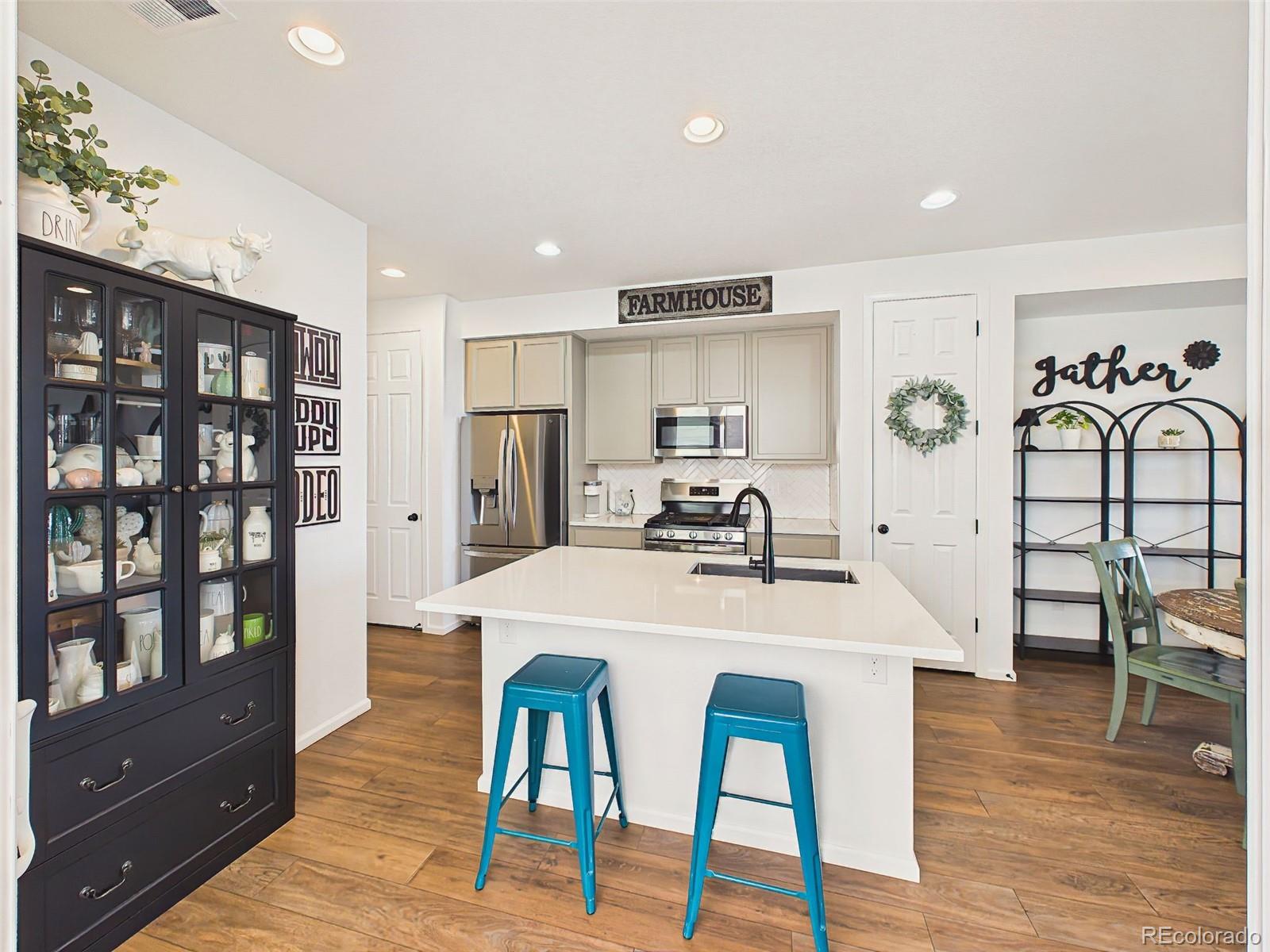 MLS Image #12 for 5047  baseline view,colorado springs, Colorado