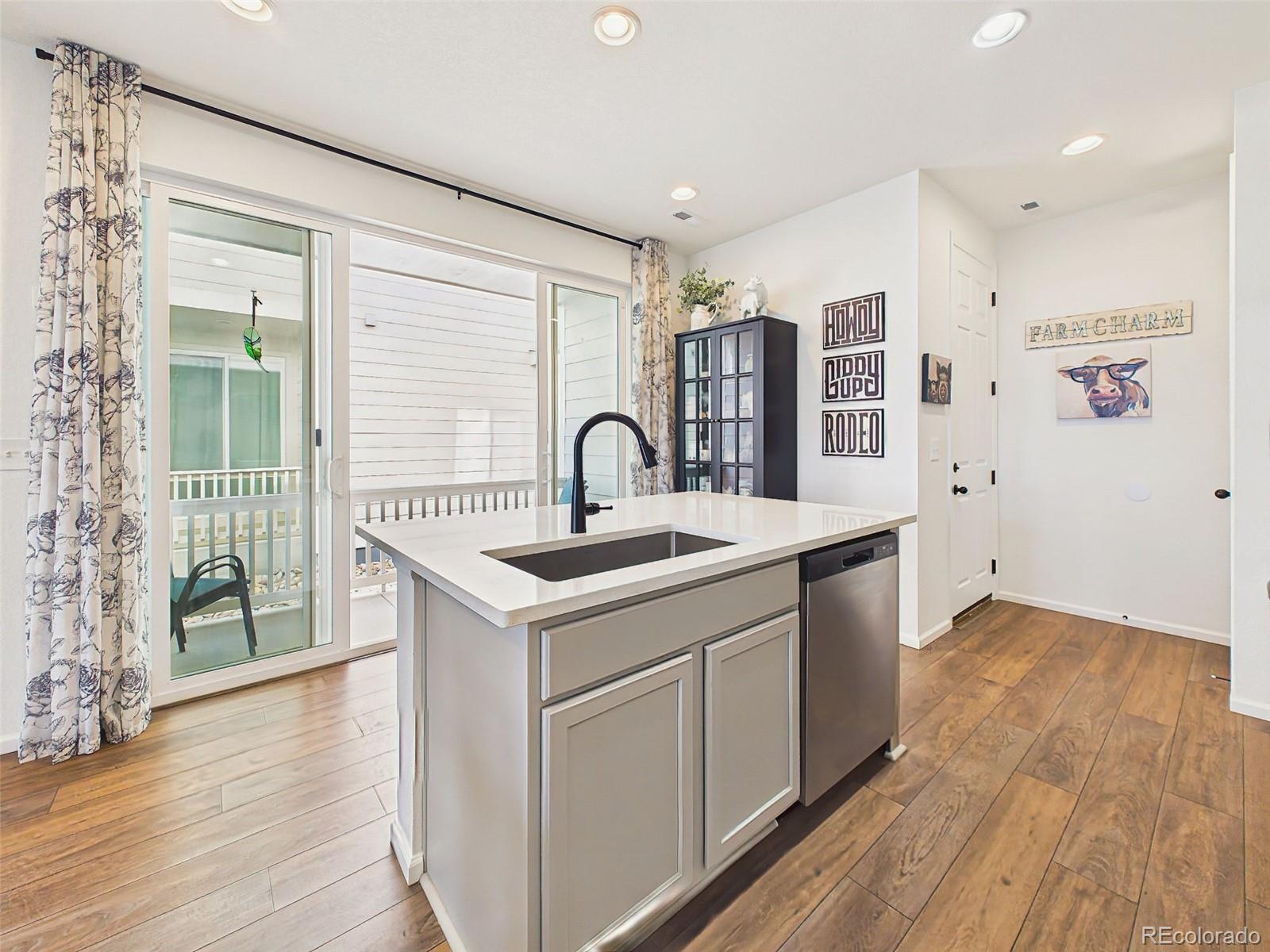 MLS Image #16 for 5047  baseline view,colorado springs, Colorado