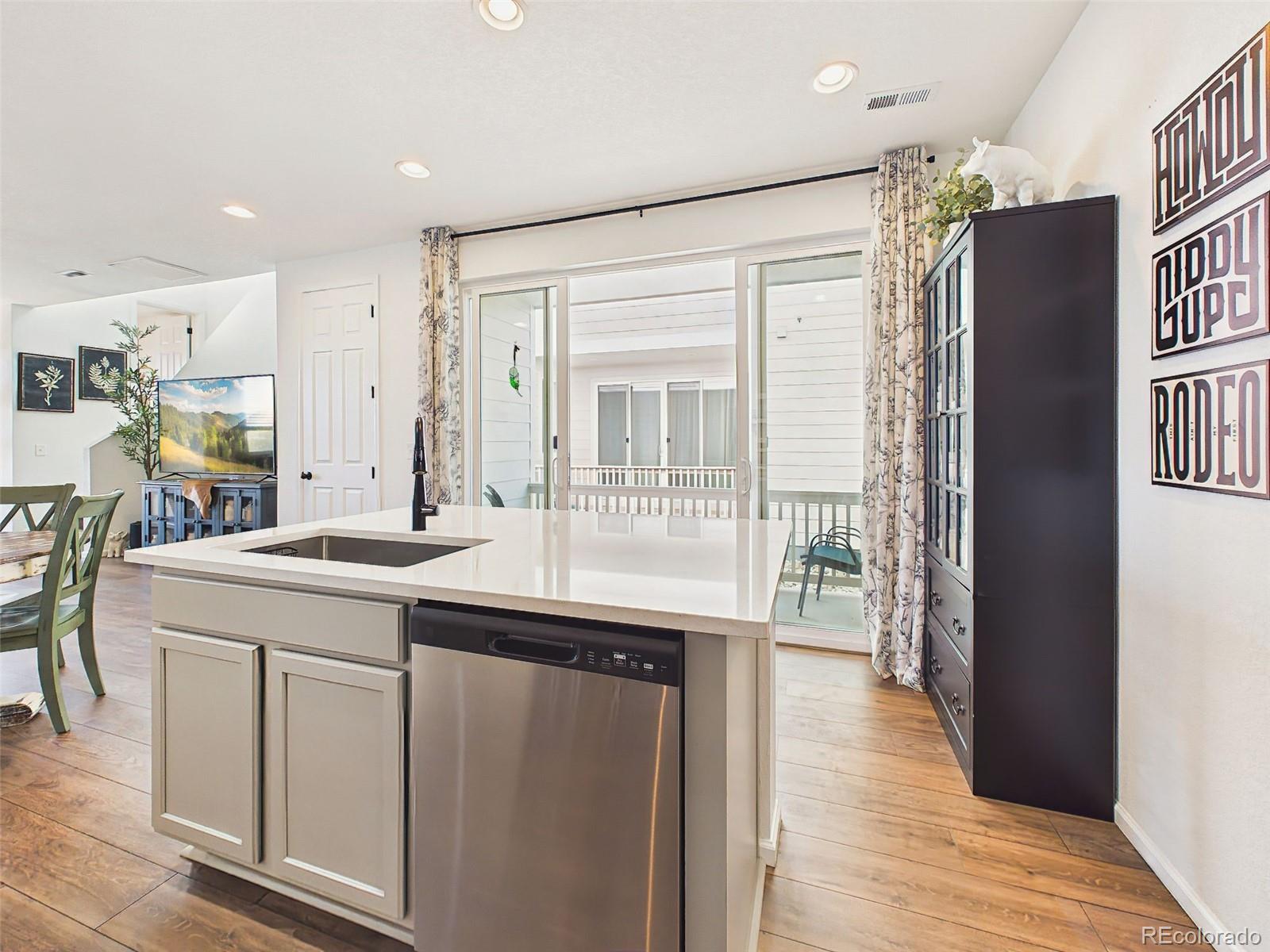 MLS Image #17 for 5047  baseline view,colorado springs, Colorado