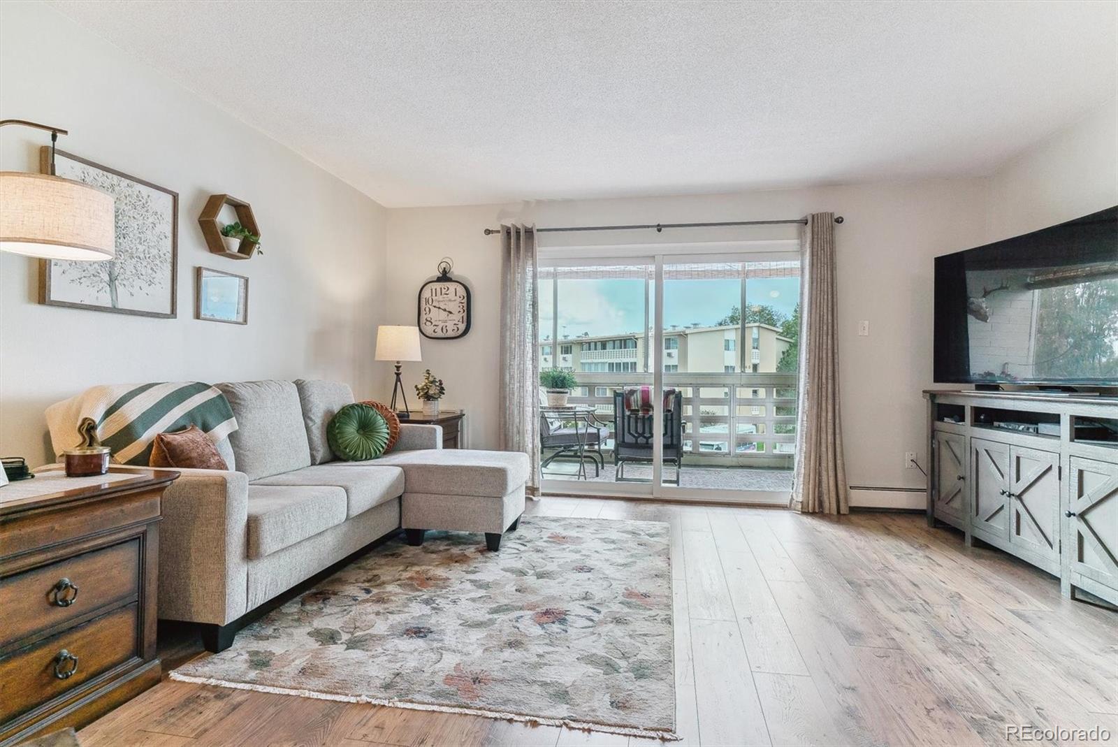 MLS Image #4 for 9360 e center avenue,denver, Colorado